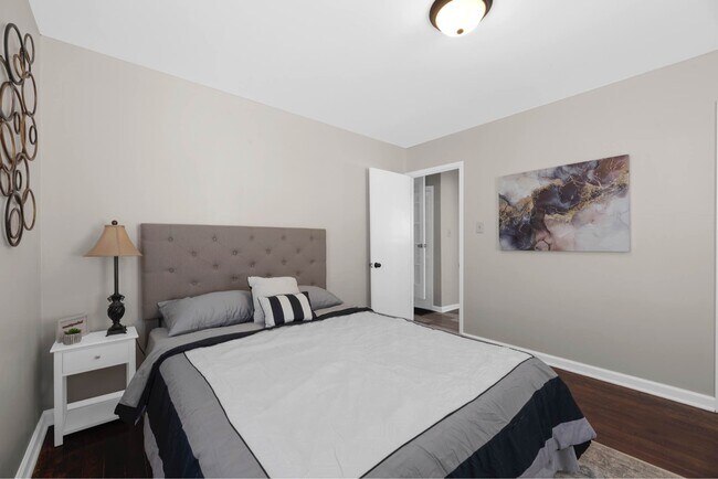 Foto del edificio - 2235 Barrymore Ave