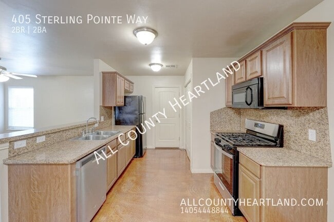 Building Photo - 405 Sterling Pointe Way