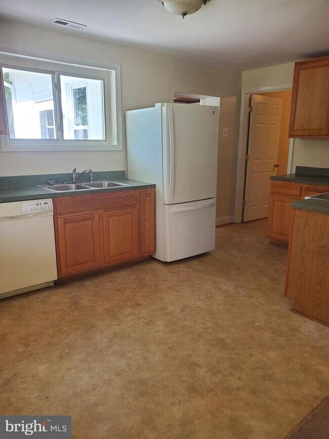 Foto del edificio - 990 Calvert Beach Rd