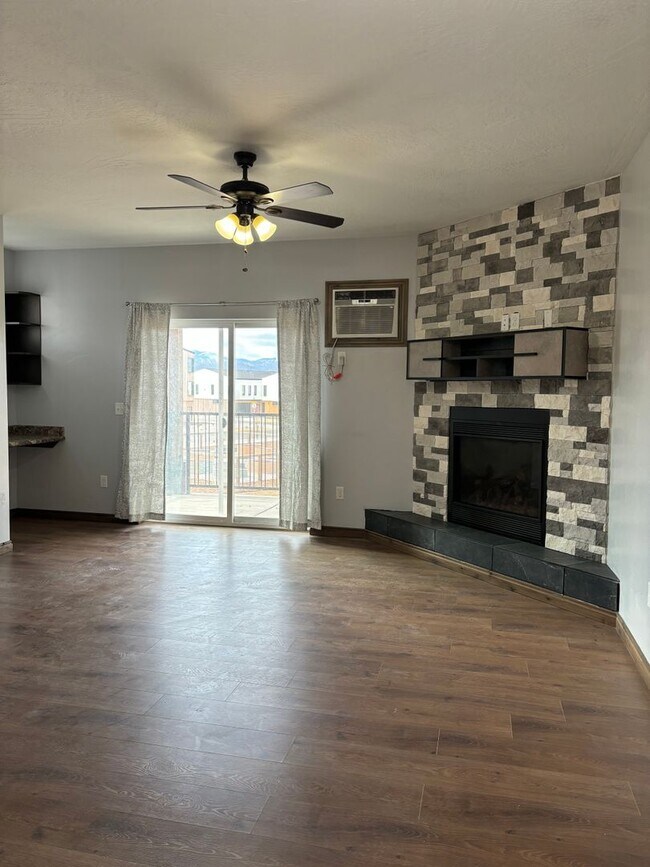 Foto del edificio - 2 Bedroom 2 Bathroom Condo