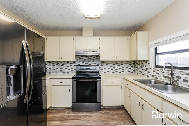 Building Photo - 3460 Tomahawk Ave, Spring Hill, FL 34606