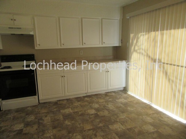 Building Photo - 504 E Simonds Rd