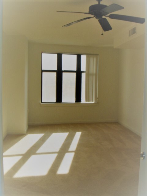 Primary Photo - 400 Massachusetts Ave NW