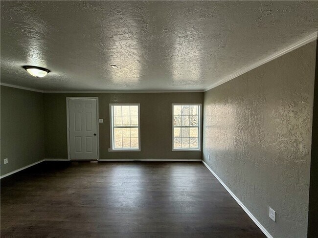 Foto del edificio - 405 W Wm J Bryan Pkwy