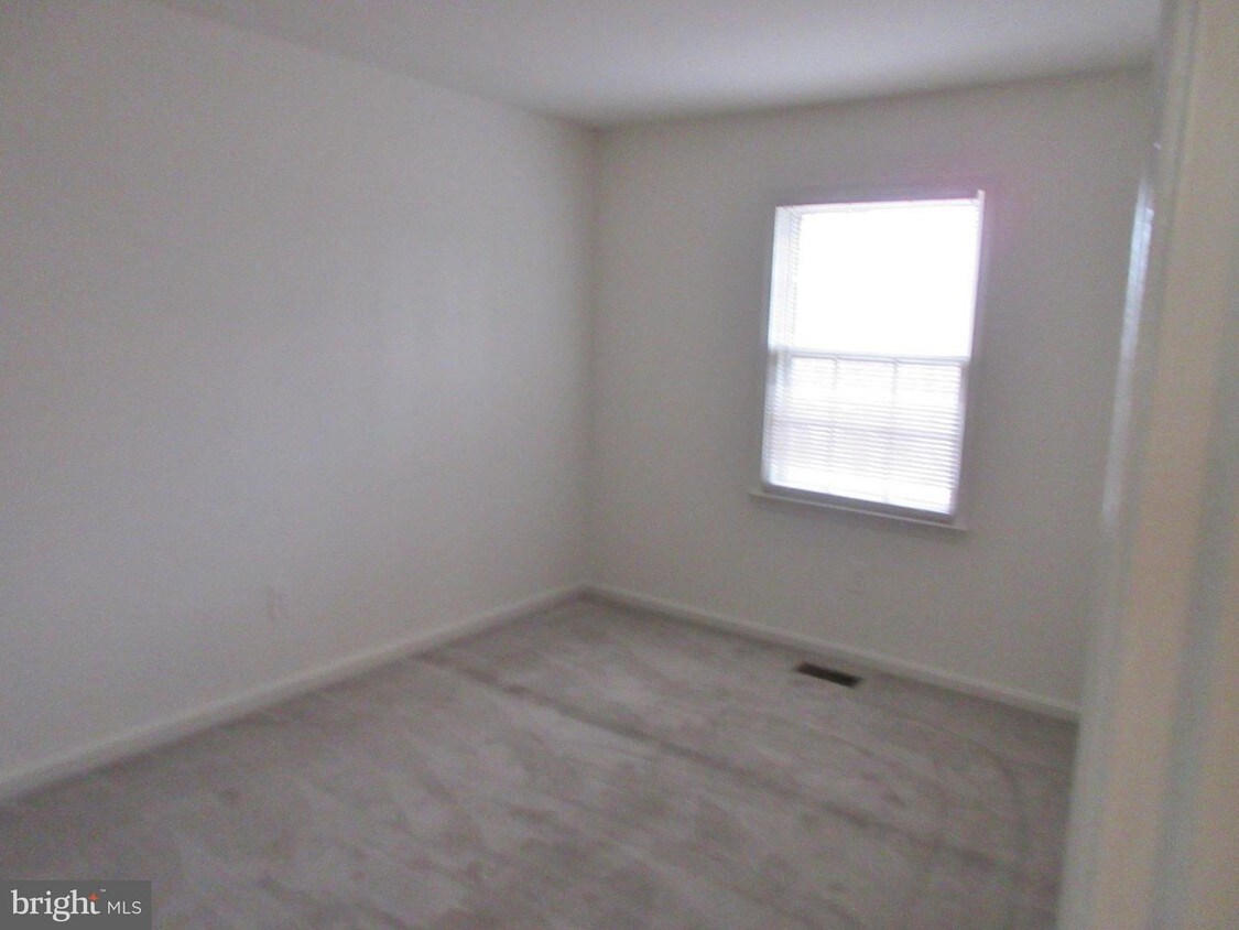 6359 Fenestra Ct Unit 117B, Burke, VA 22015 Condo for Rent in Burke