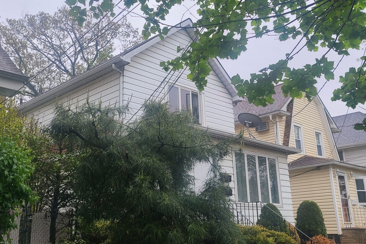 Primary Photo - 524 Oregon Ave