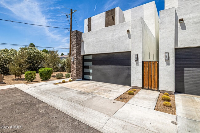 Building Photo - 6610 N 16th St