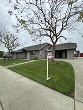 Building Photo - 974-974 Mehlert St