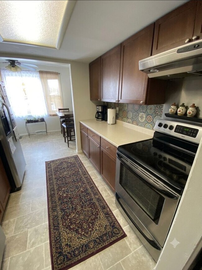 Foto del edificio - 7520 Buttercup Rd