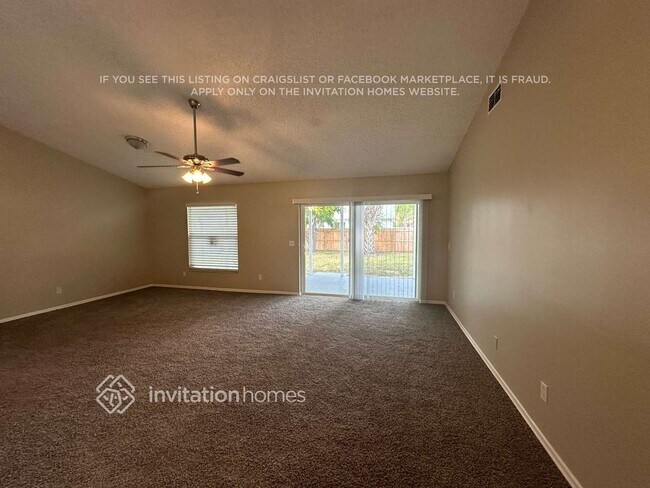 Foto del edificio - 114 Grove Hollow Ct