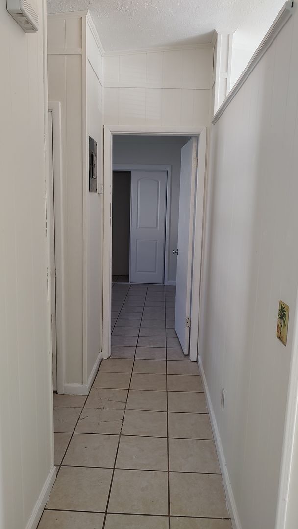 Foto del edificio - 6204 Pinetree Ave