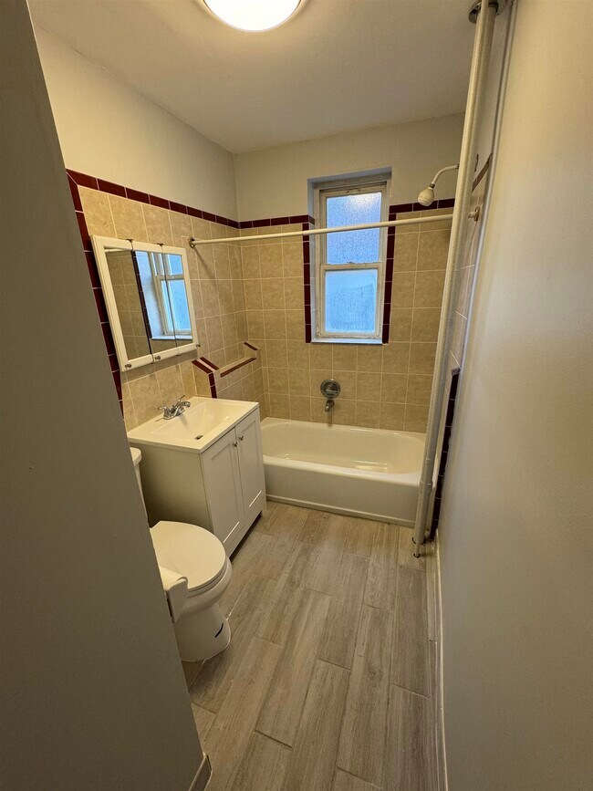 Foto del edificio - 157-159-159 W 48th St