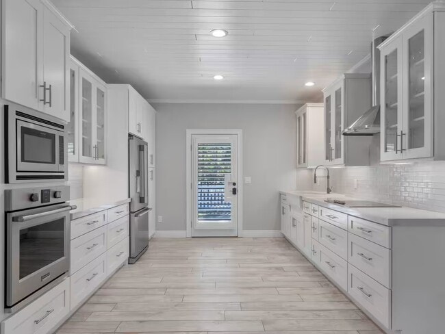 Foto del edificio - 5660 Deer Path Ln