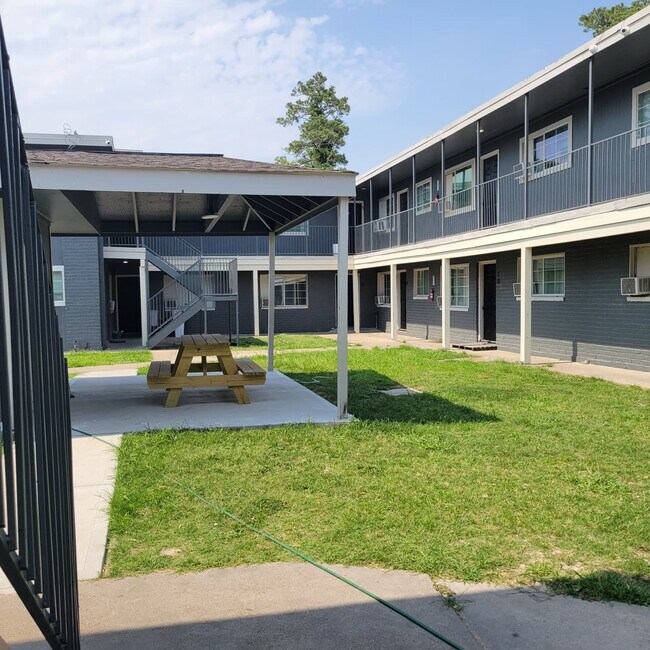 Foto del edificio - 4525 Weaver Rd