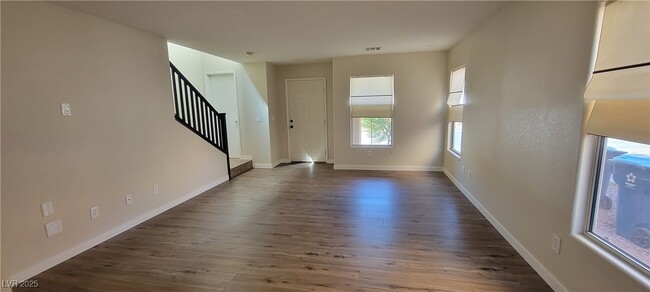 Foto del edificio - 8364 Oppenheimer St