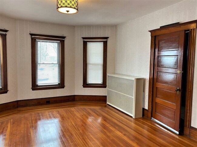 Living Room - 17 Oakledge St