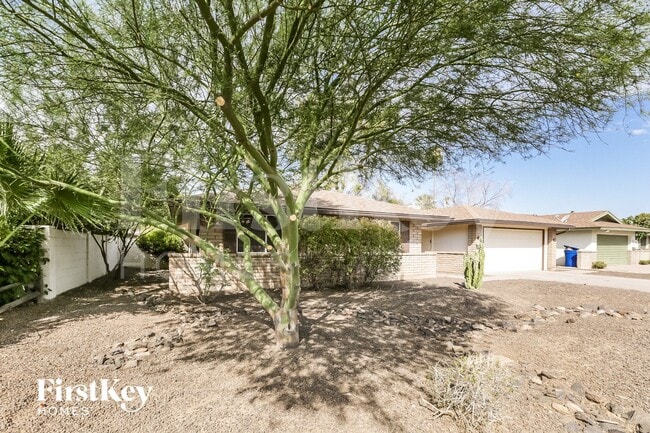 Foto del edificio - 3012 S Evergreen Rd