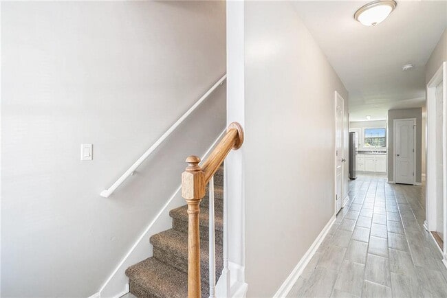 Foto del edificio - 6515 Snow Bird Ln