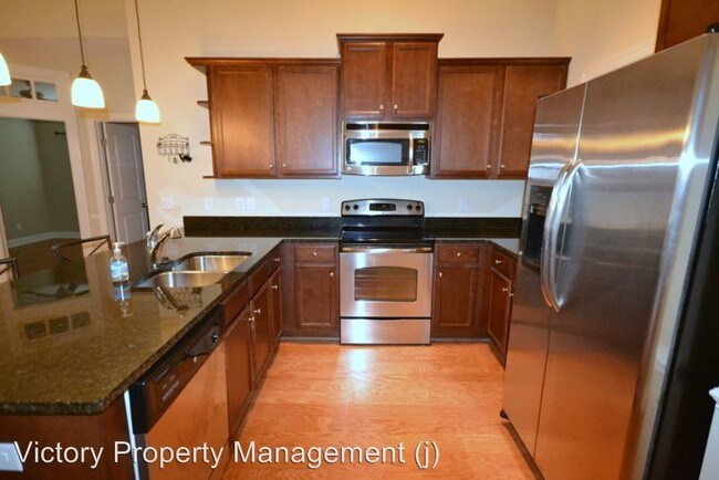 Building Photo - 2 br, 2.5 bath House - 1151 Shellbank Ln