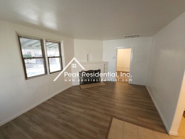 Building Photo - A Charming 1bd/1ba Rio Linda Home!