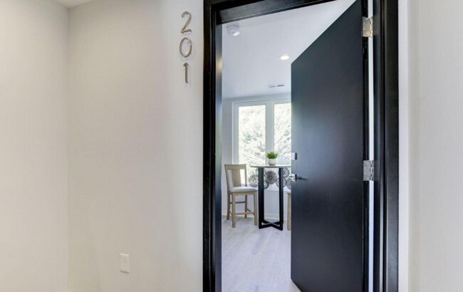 Foto del edificio - Chic One Bedroom Near to Union Market & No...
