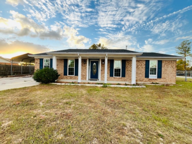 Building Photo - 3719 Lyncrest Dr