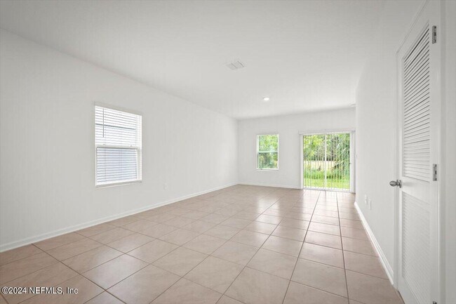 Foto del edificio - 38 Tidal Bch Ave