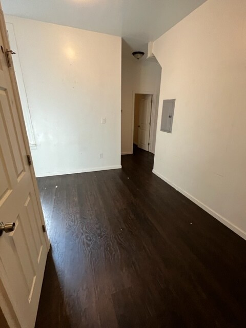 Building Photo - 2132 E Cumberland St