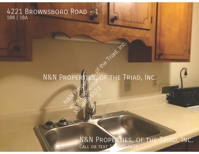 Photo - 4221 Brownsboro Rd House