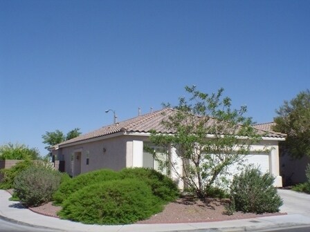 Primary Photo - *VERY CUTE CORNER LOT, SINGLE STORY HOME!!*