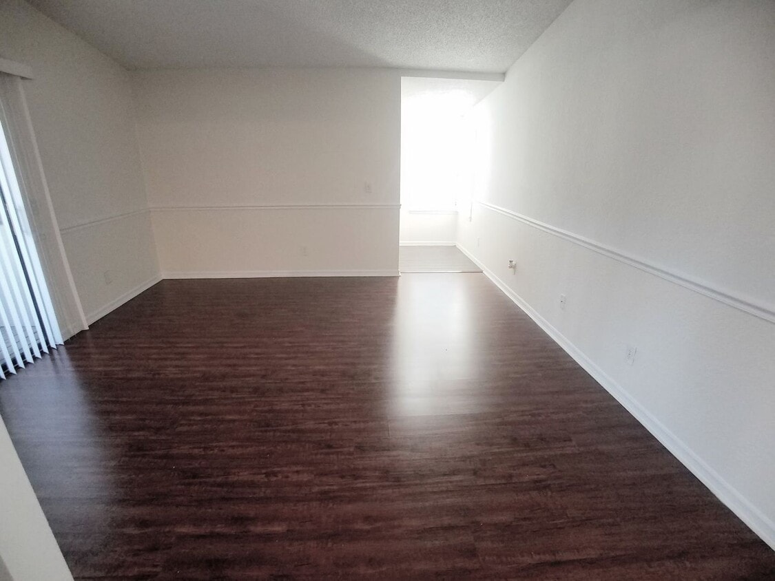 Beautiful Remodeled Winter Park 2/2 Condo for Rent in Front of Full Sail. - Beautiful Remodeled Winter Park 2/2 Condo for Rent in Front of Full Sail.