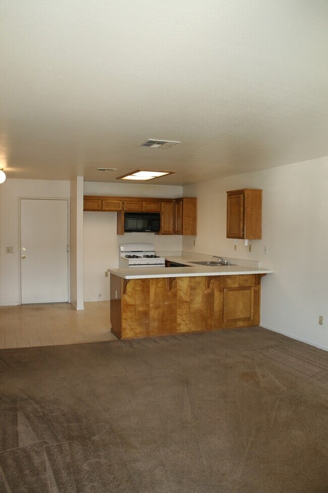 Foto del edificio - 8600 White Rock Dr