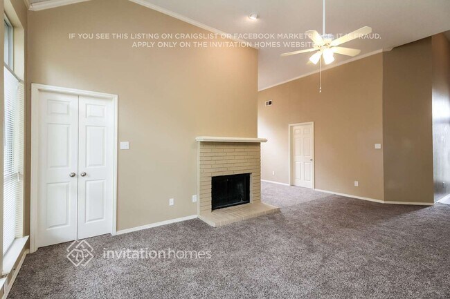 Foto del edificio - 12418 Summer Hill Dr
