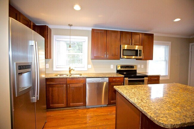 Building Photo - Great Home in Plaza Midwood!