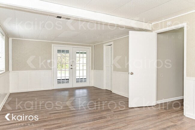 Building Photo - 4631 Cedar Brook Dr SE.