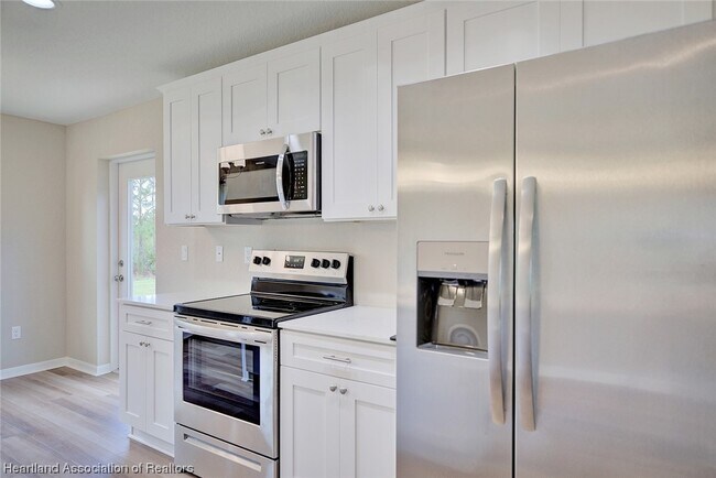 Building Photo - 5515 Castania Dr