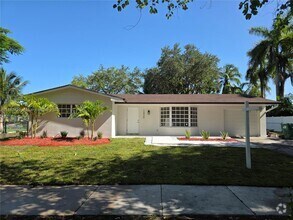 Building Photo - 13920 Kendale Lakes Blvd