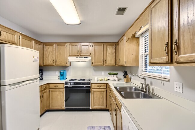 Foto del edificio - 117 Southampton Ct