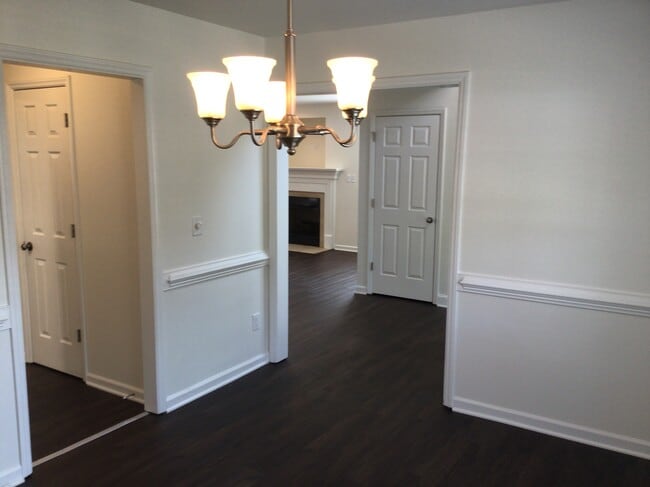 Foto del edificio - 6682 Knob Hill Ct