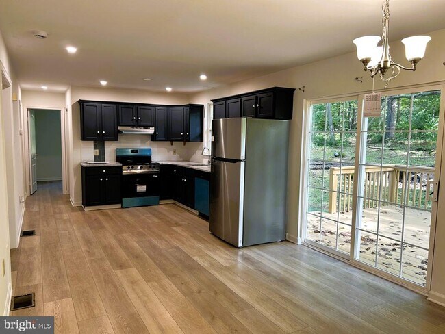 Foto del edificio - 104 Delphi Rd