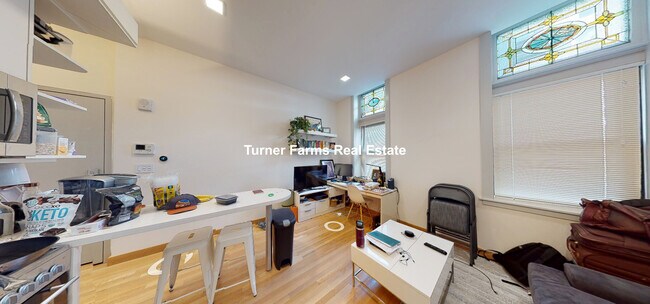 Building Photo - 15 Mount Auburn St