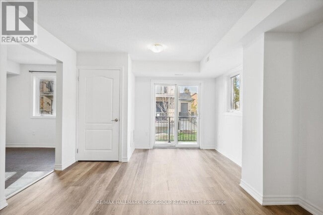 Building Photo - 27 Madelaine Dr