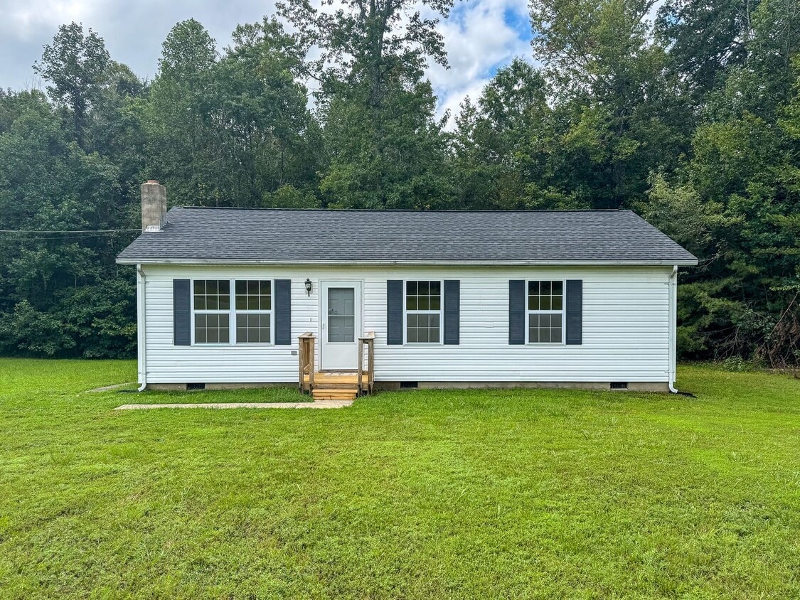 Primary Photo - 3Bed/1Bath Home