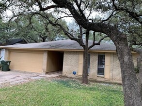 Building Photo - 10015 Woodland Village Dr