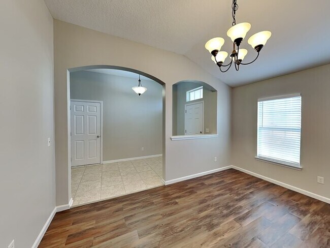 Foto del edificio - 216 Bridgeport Ln