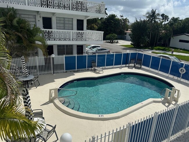 Foto del edificio - 11685 Canal Dr