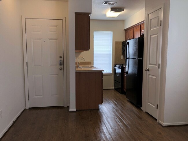 Foto del edificio - 3705EL