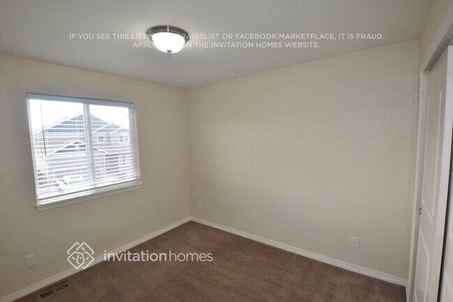 Foto del edificio - 9242 Waters Edge Dr