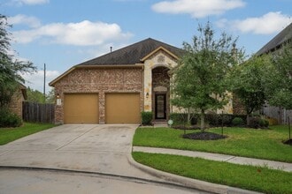 Building Photo - 13711 Contour Ct