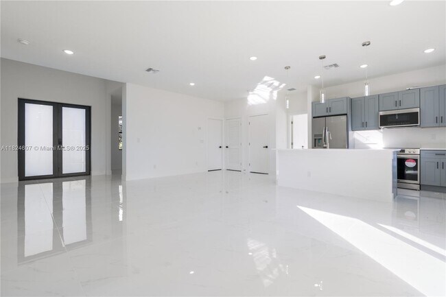 Foto del edificio - 3213 70th St W
